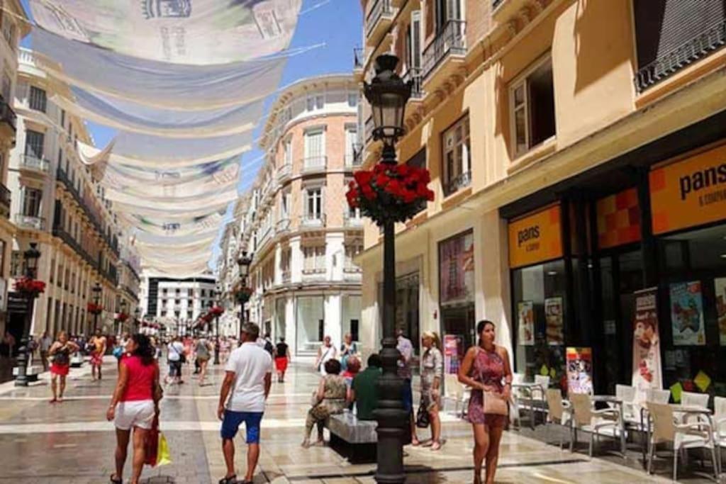 Malaga Center Apartment Bagian luar foto
