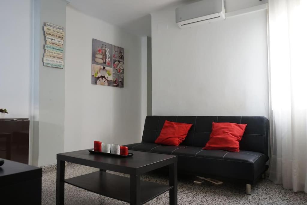 Malaga Center Apartment Bagian luar foto